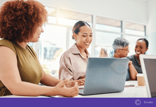 Women receiving marketing and commedcialisation service